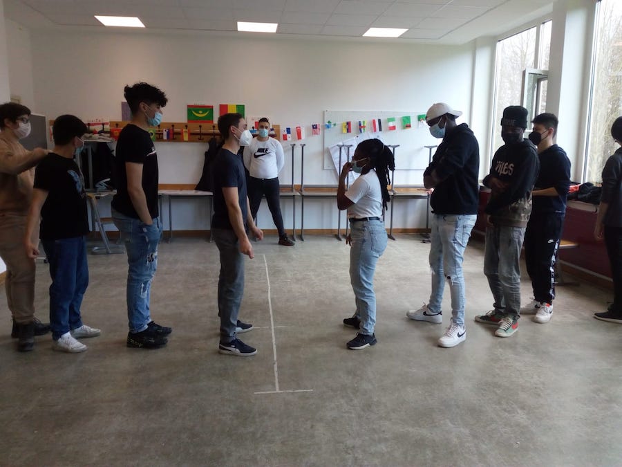 Das tanzende Klassenzimmer – Cactus-Theater zu Besuch in der IFK