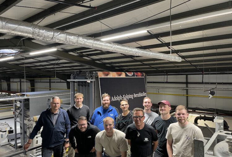 Bedrucken von Teppichen im Digitaldruck – AKBK-Druck- und Medientechniker bei M2 Carpets 