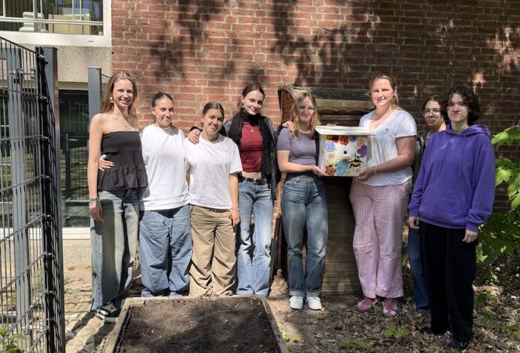 „Wahre Kunstwerke“ – BGY24 baut Nisthilfen für Hummeln und Wildbienen