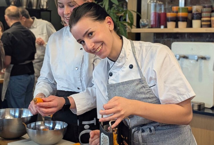 Konditorinnen, Konditoren, Bäckerinnen und Bäcker des AKBK auf Entdeckungsreise zu den Pariser Pâtisserien und Boulangerien